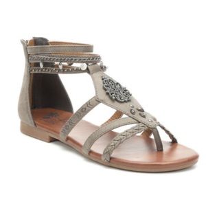 Pop Chile Grey Sandals
